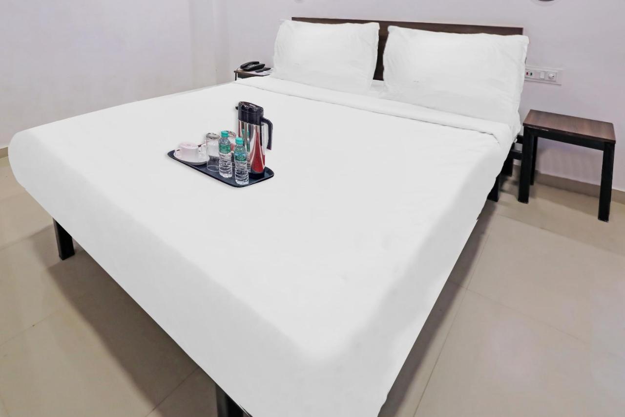 Hotel Gokul Solitaire, Surat Bhatha Экстерьер фото