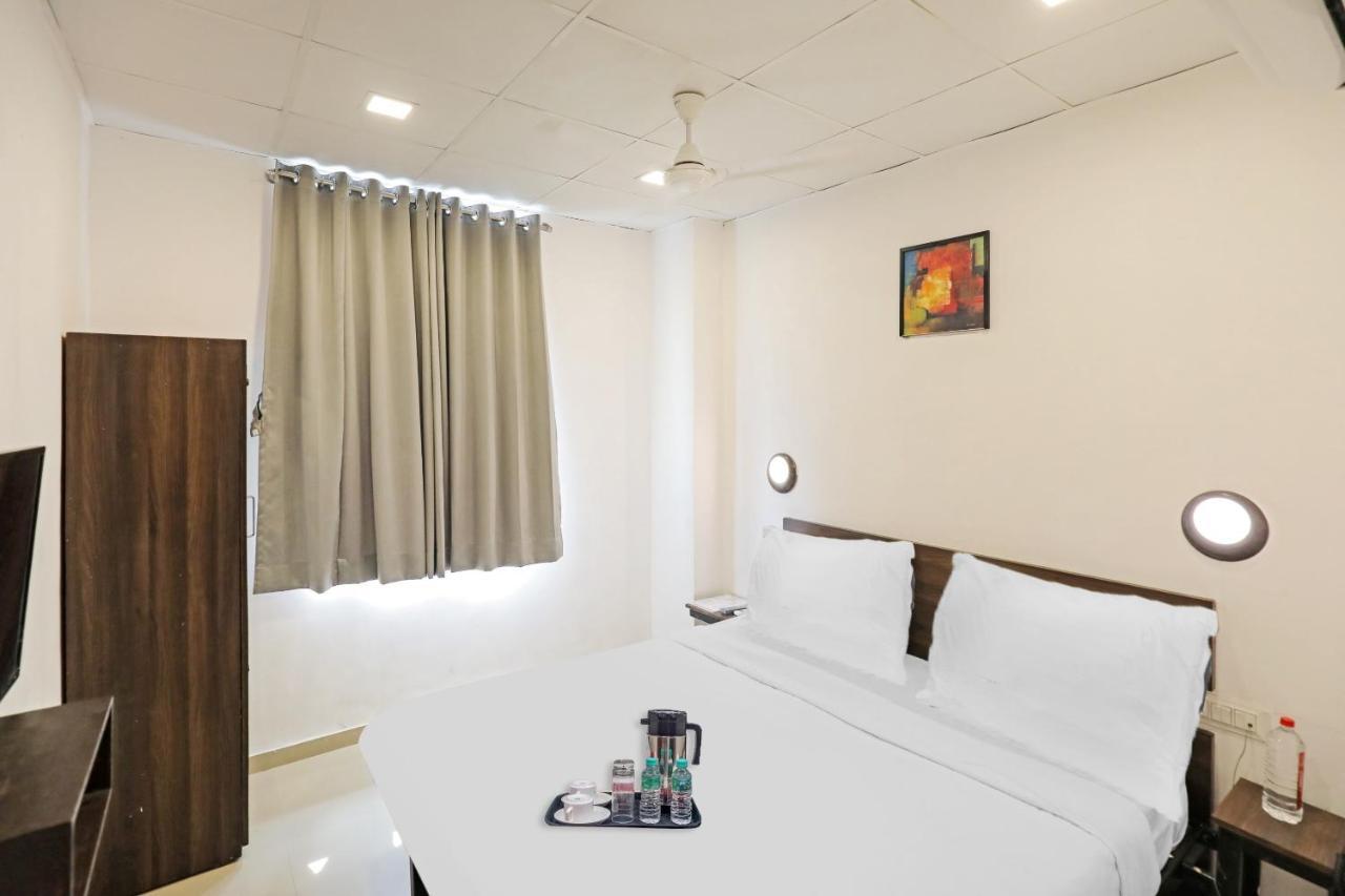 Hotel Gokul Solitaire, Surat Bhatha Экстерьер фото