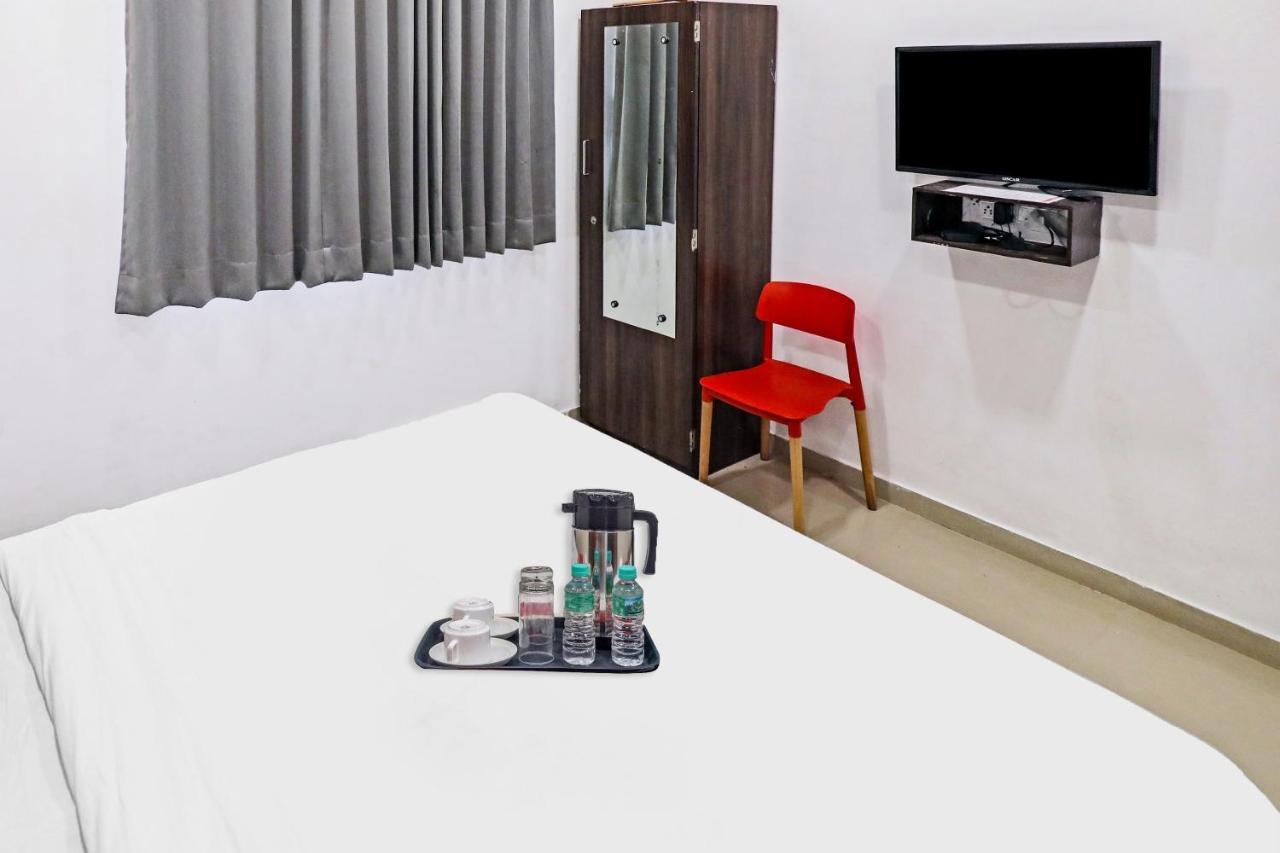 Hotel Gokul Solitaire, Surat Bhatha Экстерьер фото