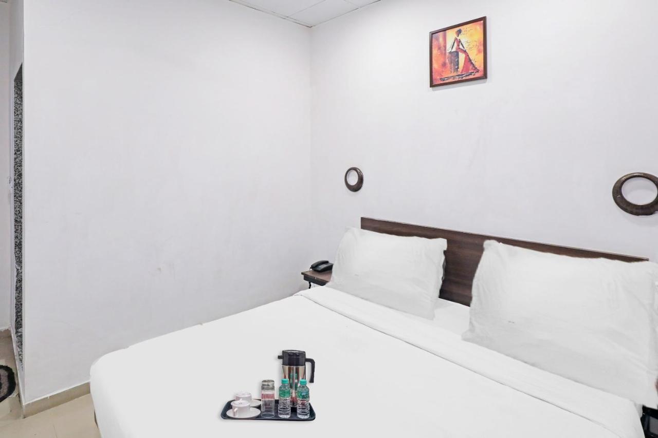 Hotel Gokul Solitaire, Surat Bhatha Экстерьер фото