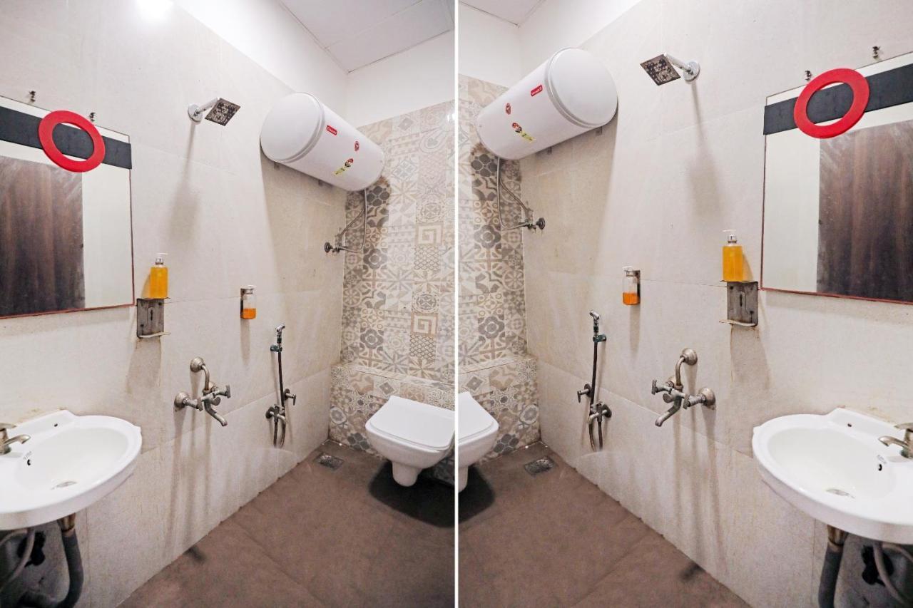 Hotel Gokul Solitaire, Surat Bhatha Экстерьер фото