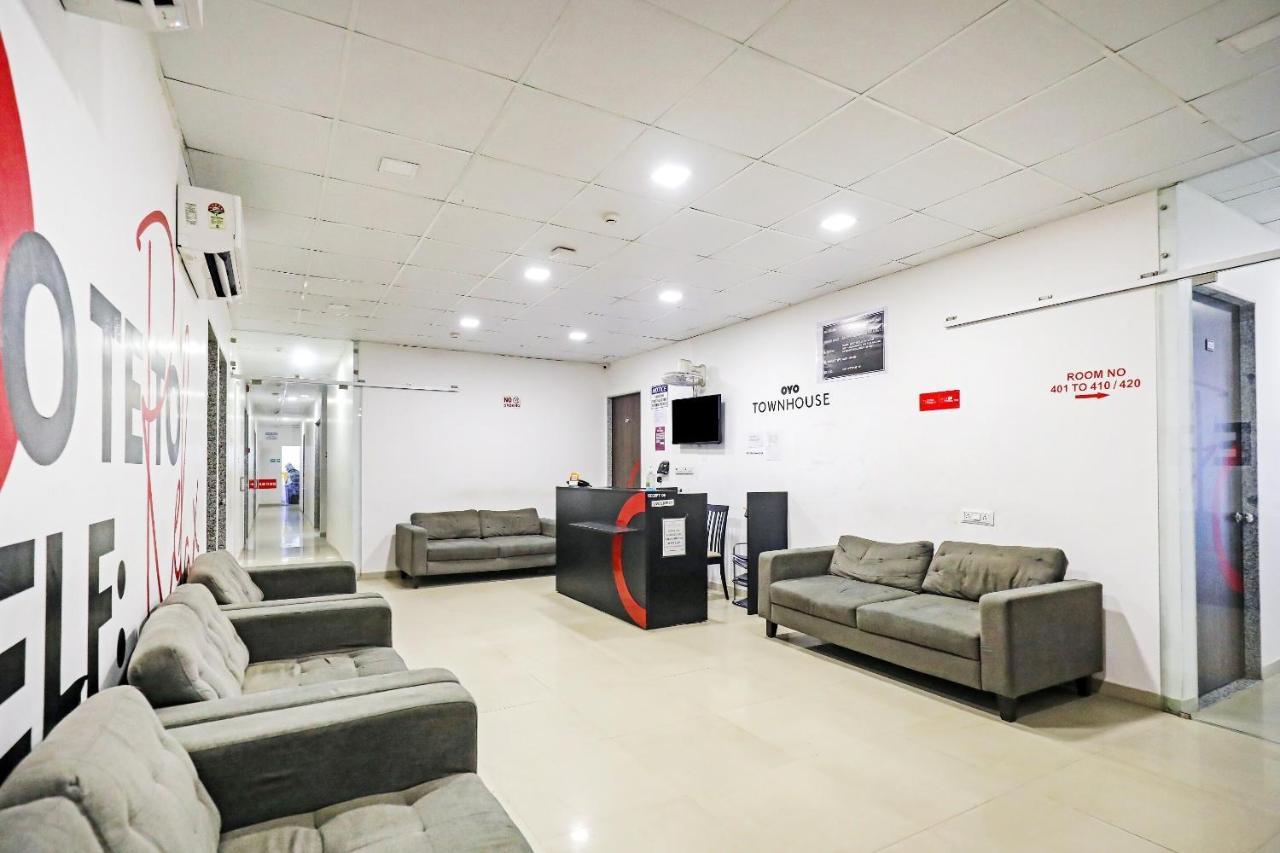 Hotel Gokul Solitaire, Surat Bhatha Экстерьер фото