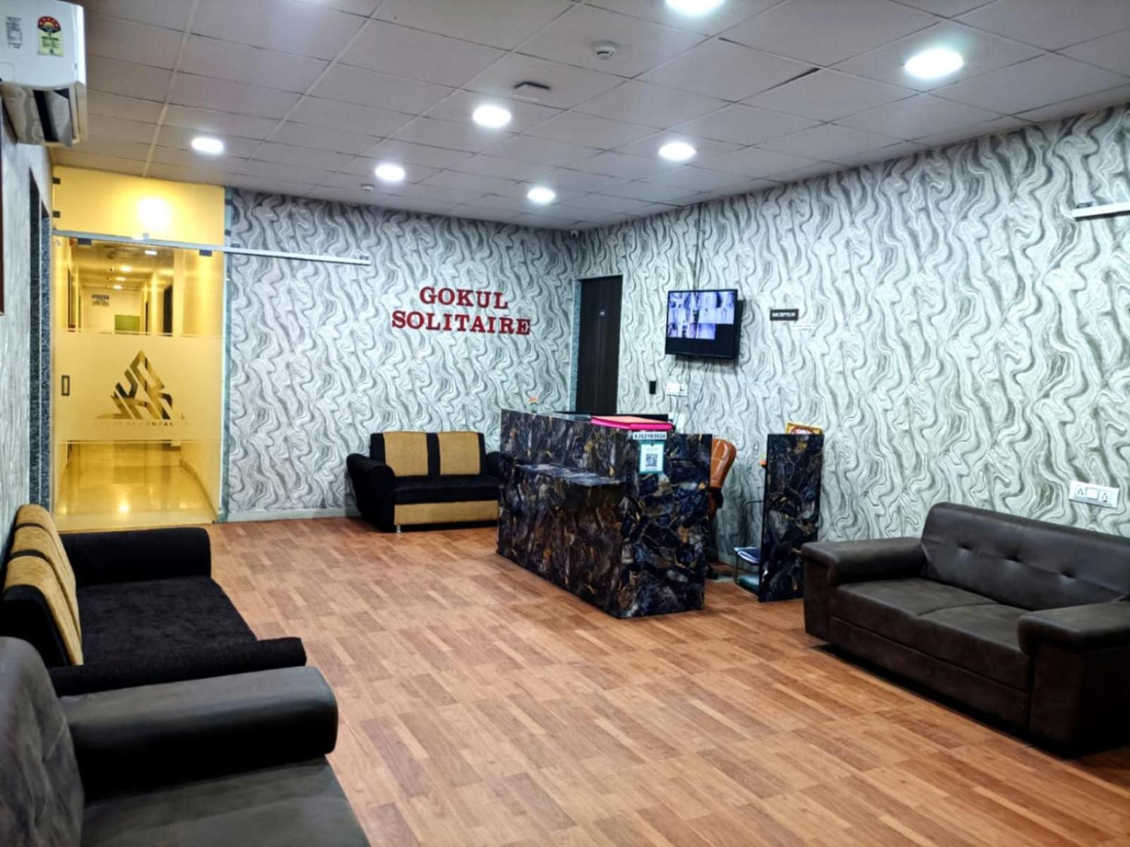Hotel Gokul Solitaire, Surat Bhatha Экстерьер фото